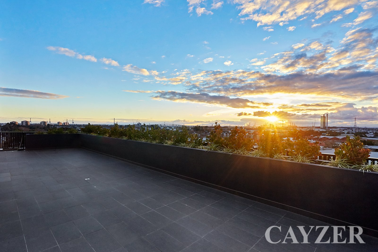 Gallery: 605/165-167 Gladstone Street