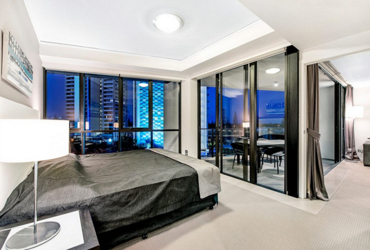 605/22 Surf Parade Broadbeach 4