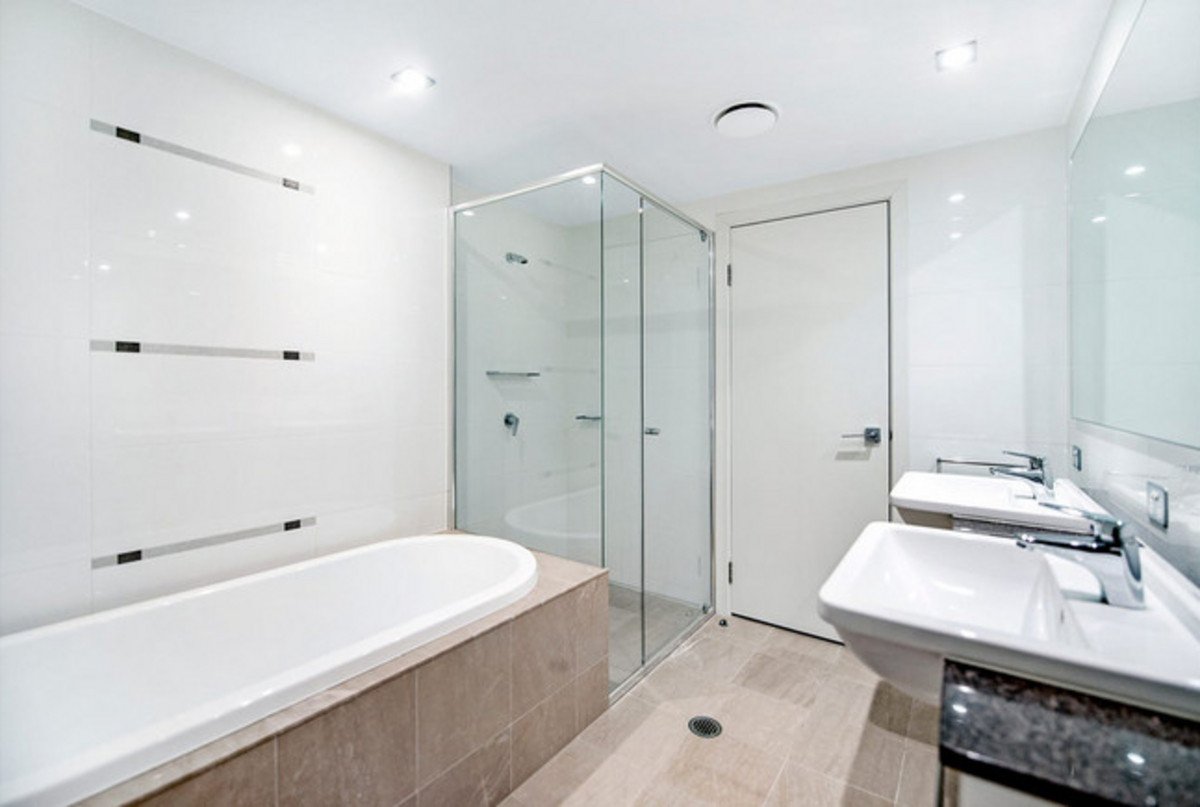 605/22 Surf Parade Broadbeach 8