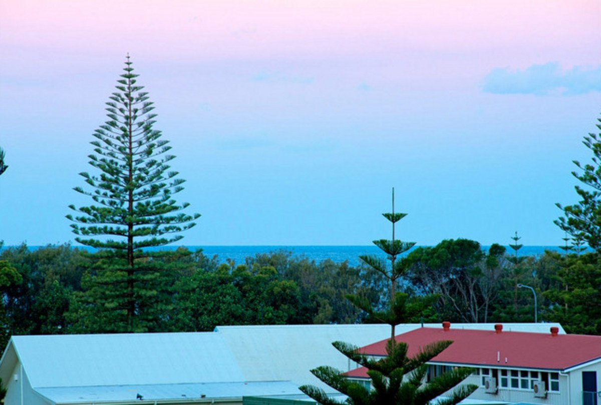 605/22 Surf Parade Broadbeach 10