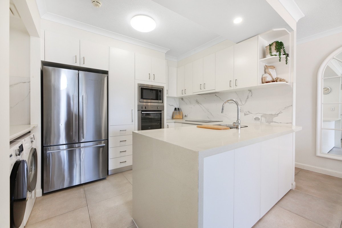 605/220 The Esplanade Burleigh Heads 8