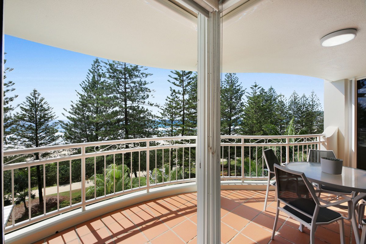 605/220 The Esplanade Burleigh Heads 10