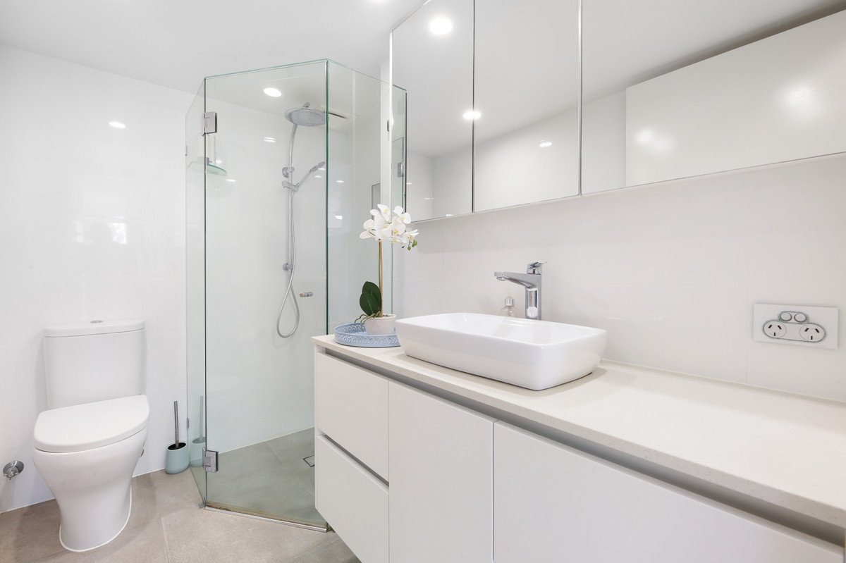 605/220 The Esplanade Burleigh Heads 16