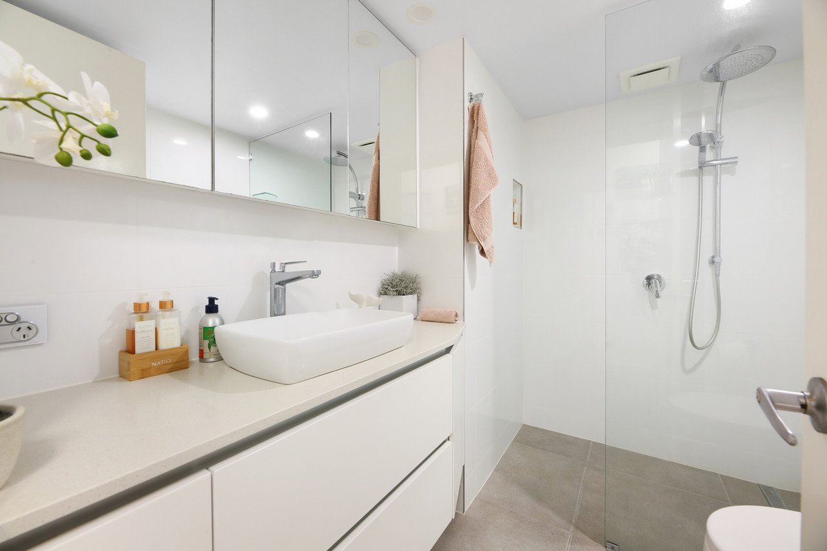 605/220 The Esplanade Burleigh Heads 19