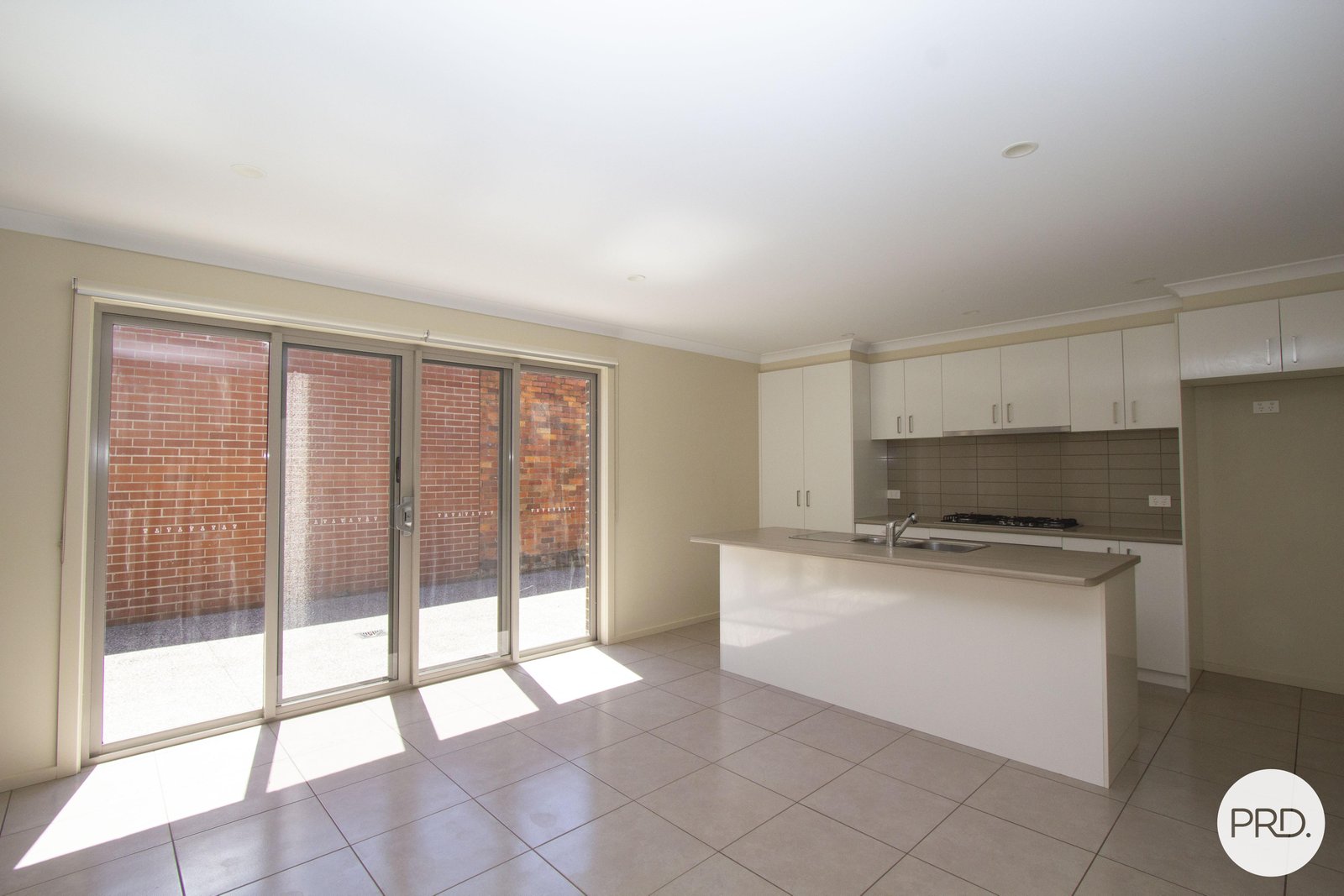 606 Doveton Street North SOLDIERS HILL 6