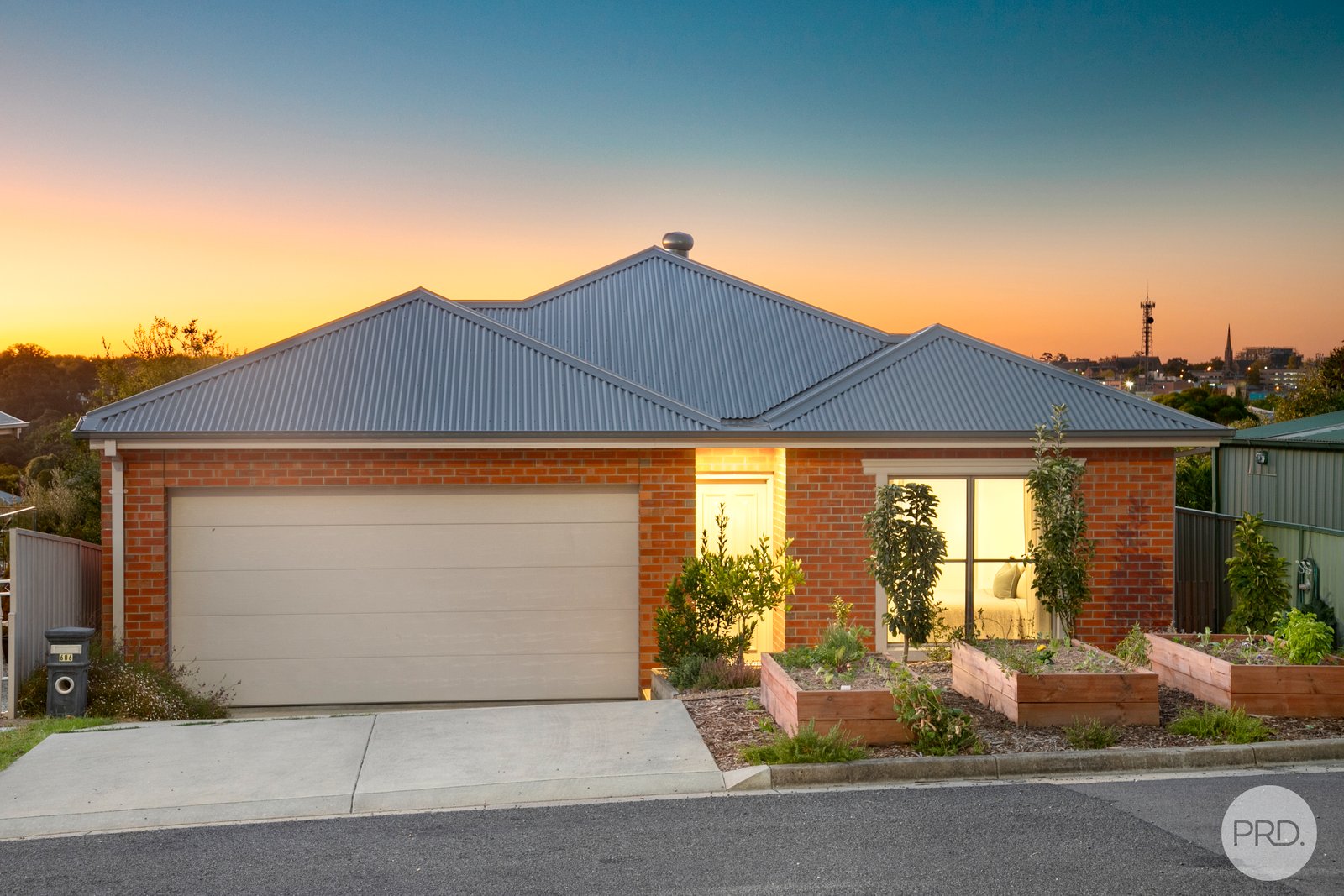 606 Laurie Street GOLDEN POINT 2