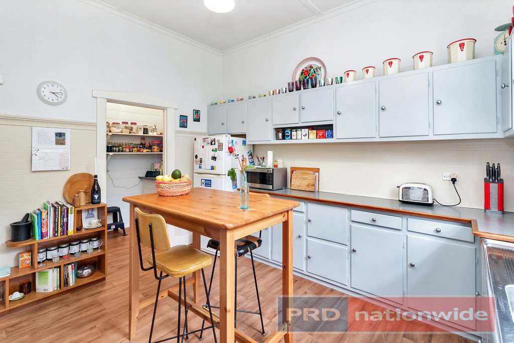 606 Neill Street SOLDIERS HILL 4