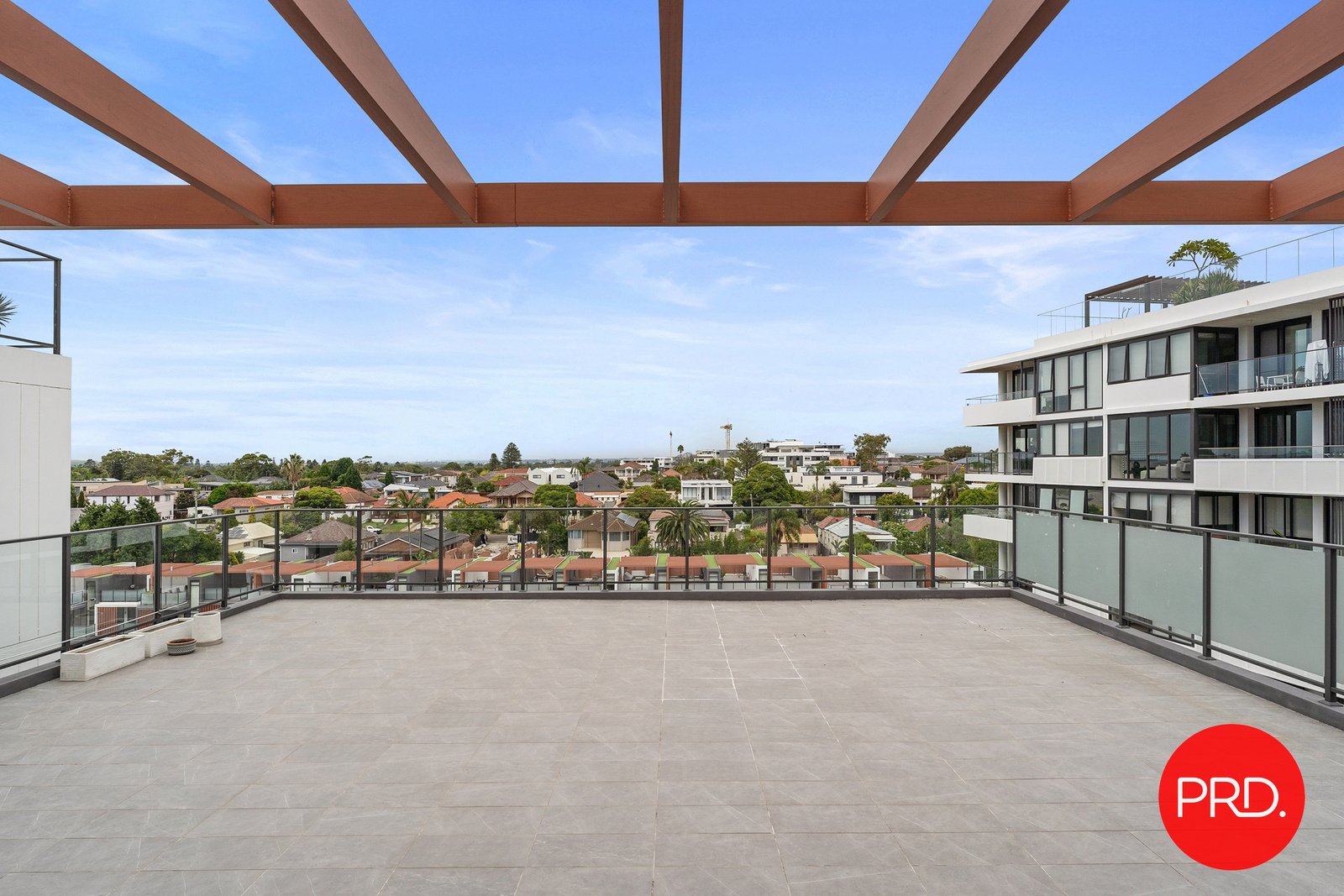 606/11 Garrigarrang Avenue KOGARAH 2