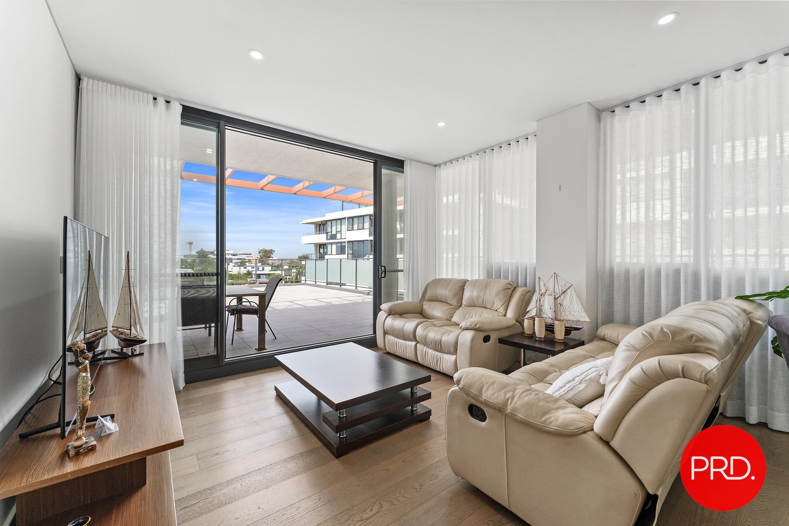 606/11 Garrigarrang Avenue KOGARAH 3