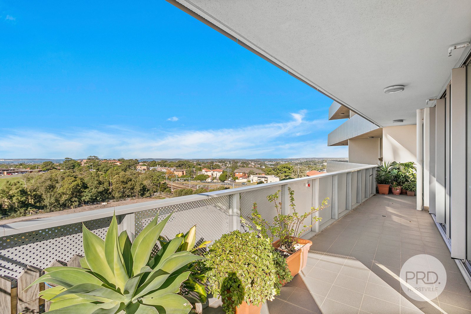 606/2 Jack Brabham Drive HURSTVILLE 5