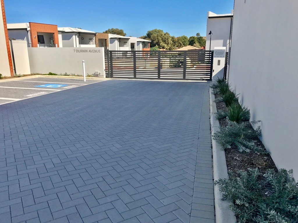 60/7 Durnin Ave  BEELIAR 10