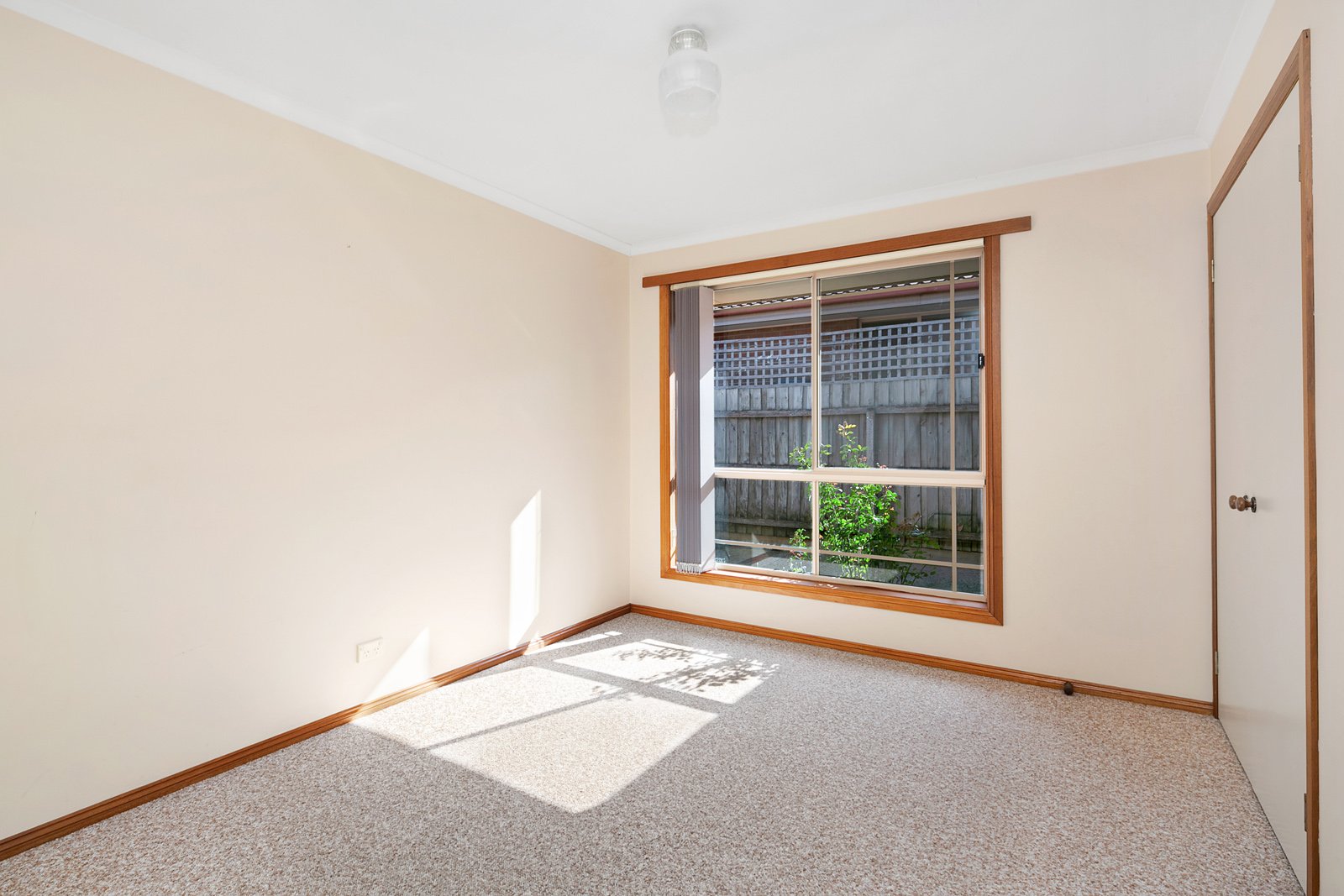 607 Pleasant Street South REDAN 9