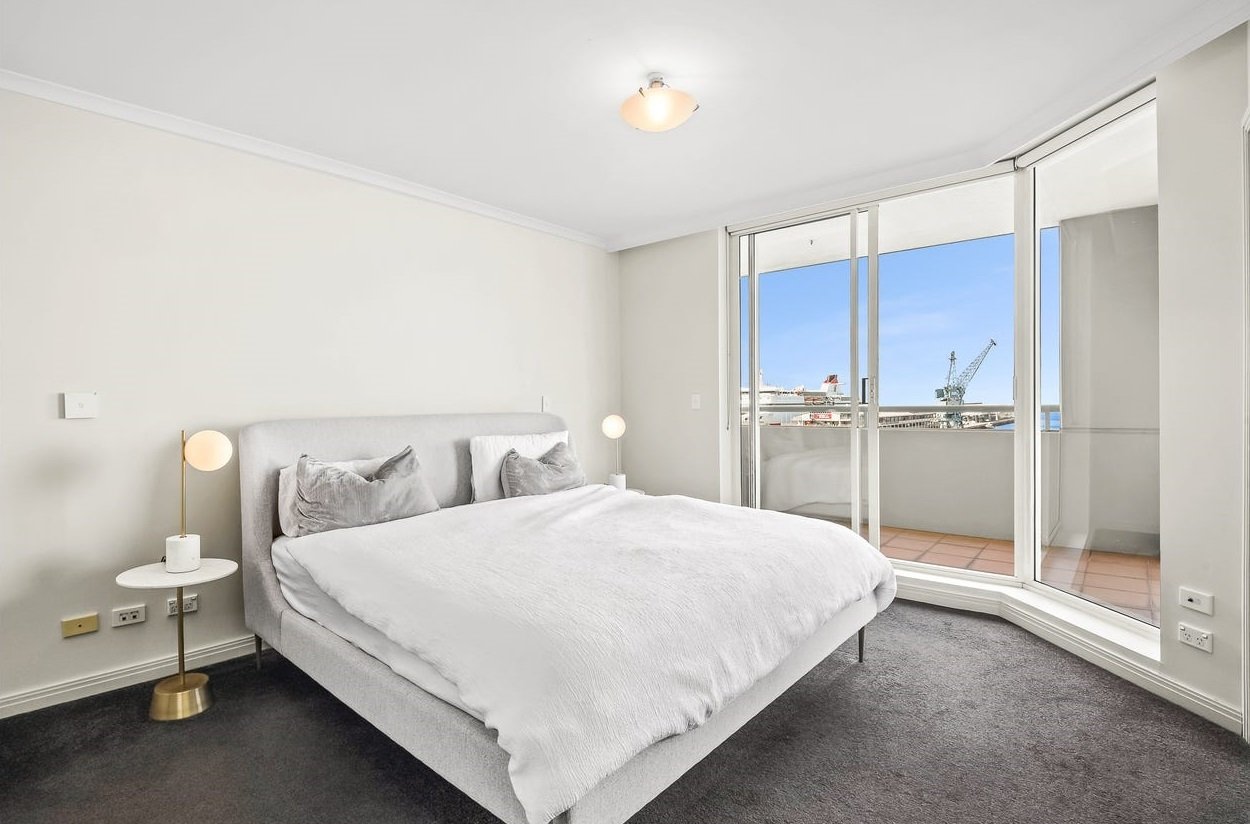Gallery: 607/107 Beach Street