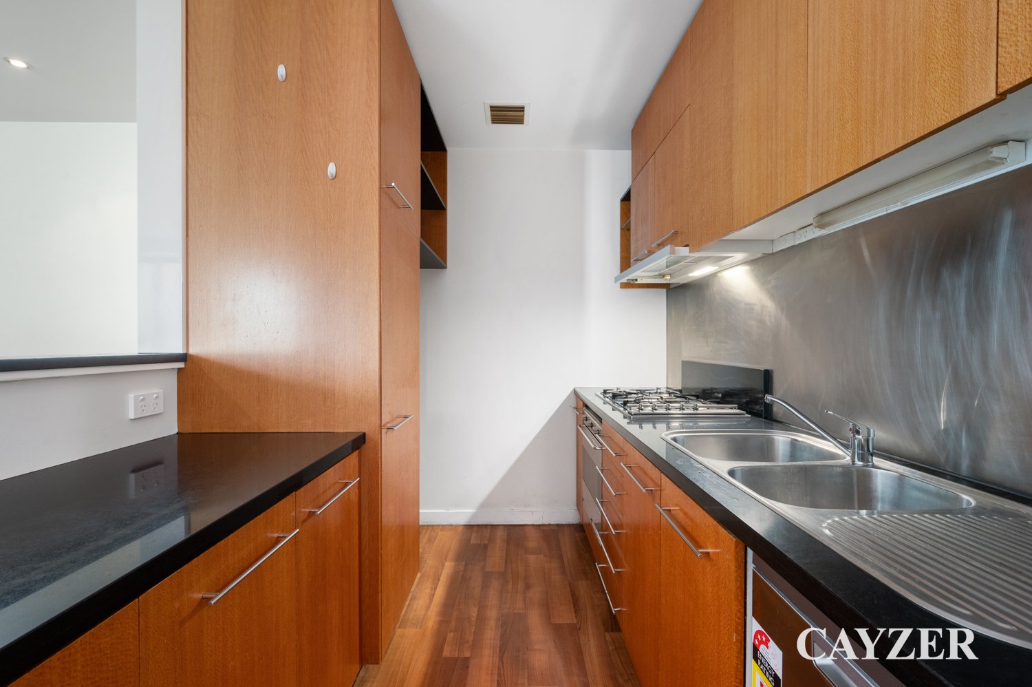 Gallery: 607/582 St Kilda Road