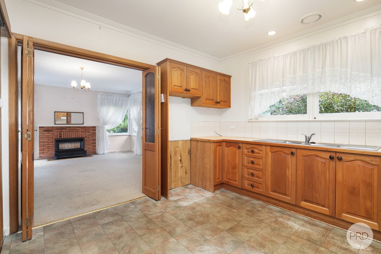 608 Ascot Street South REDAN 8