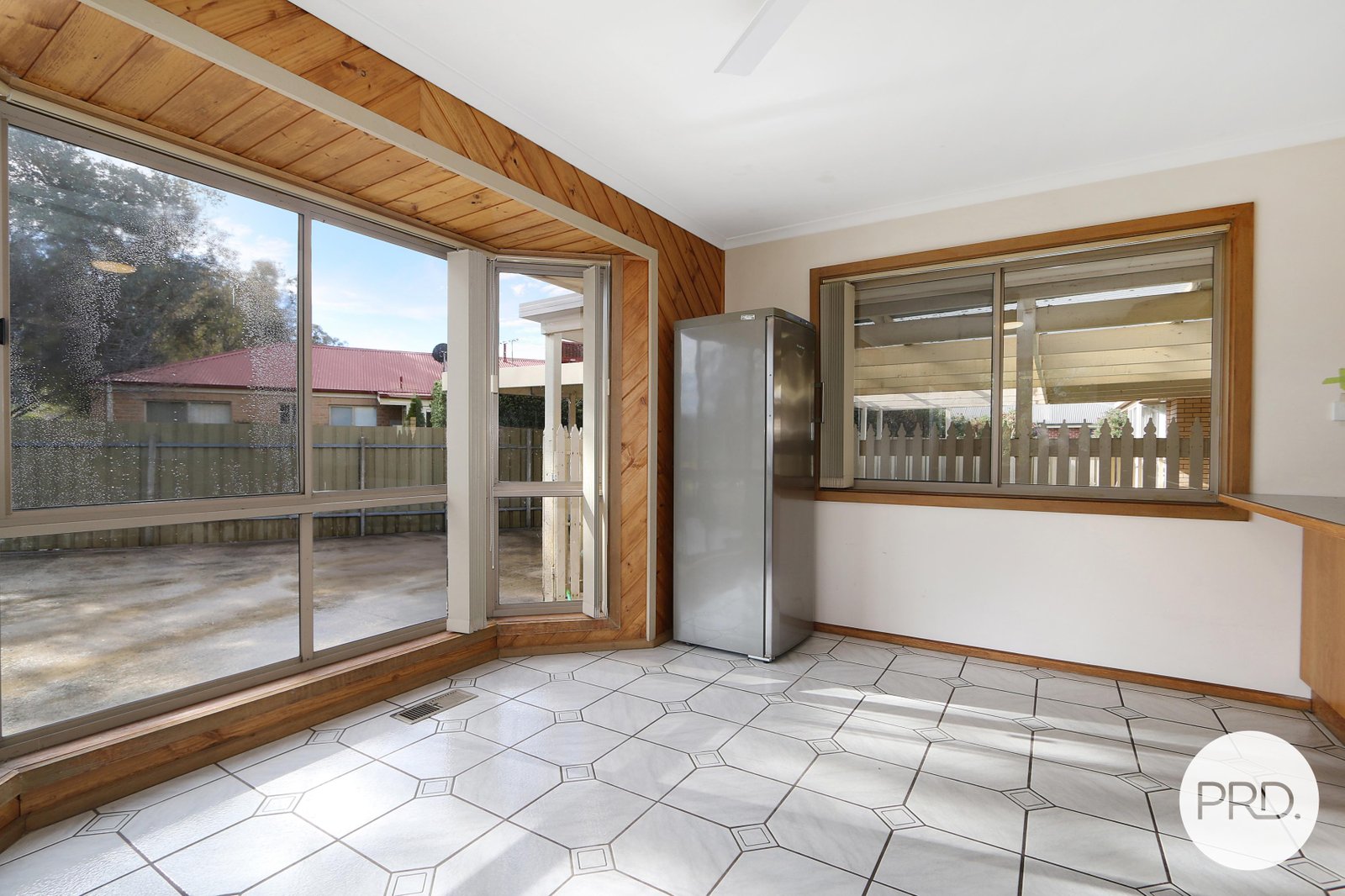 608 Webb Street SPRINGDALE HEIGHTS 8