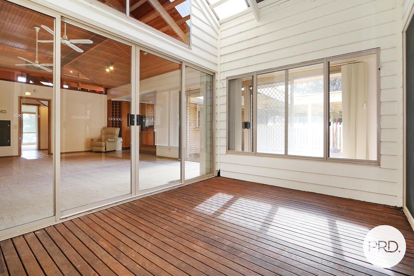 608 Webb Street SPRINGDALE HEIGHTS 16