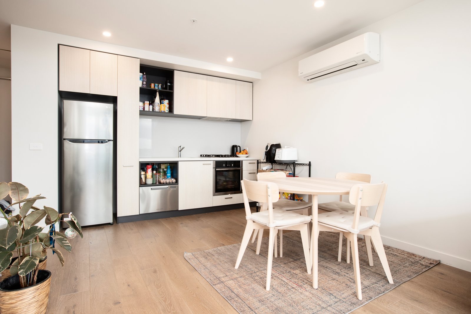 Gallery: 608/1228 Nepean Highway