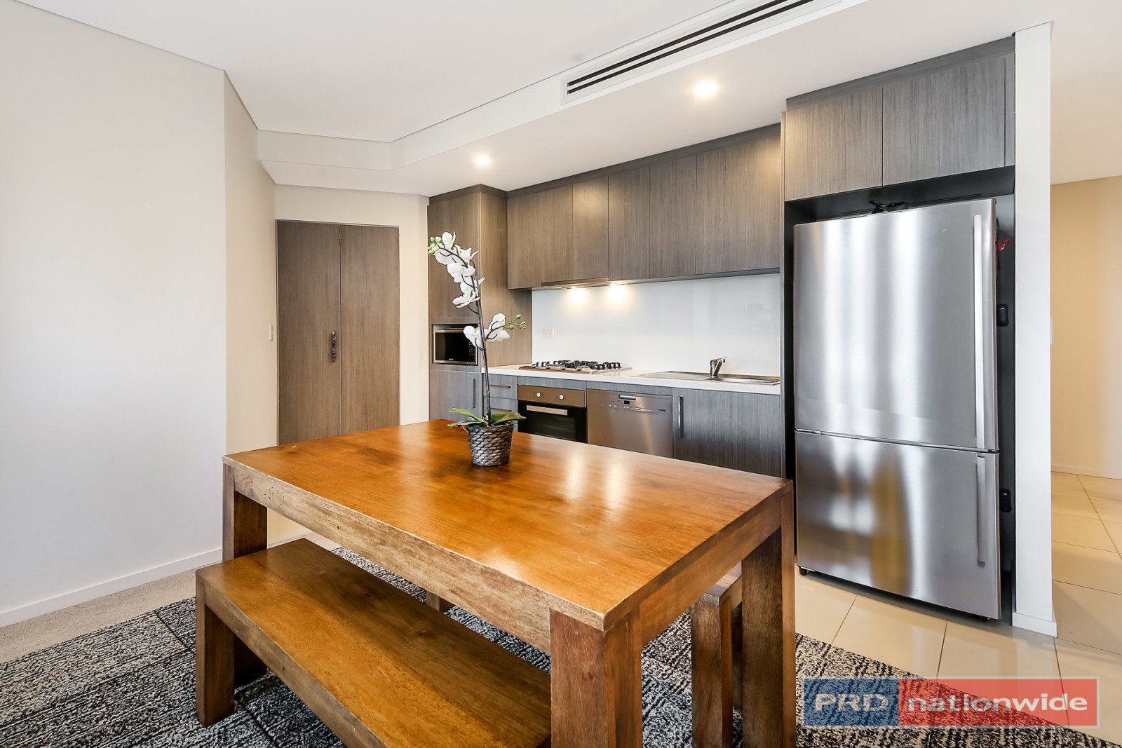 608/19 Arncliffe Street WOLLI CREEK 3