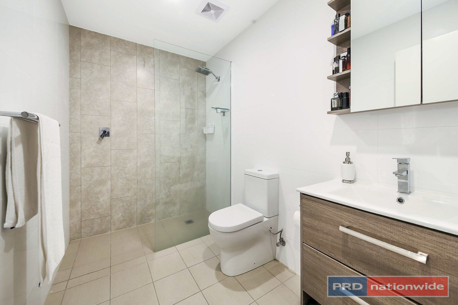 608/19 Arncliffe Street WOLLI CREEK 5