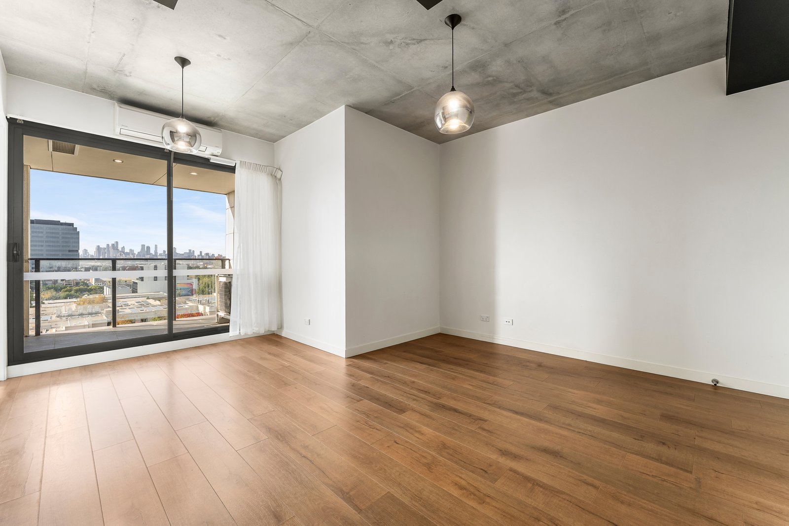 Gallery: 608/90 Buckley Street