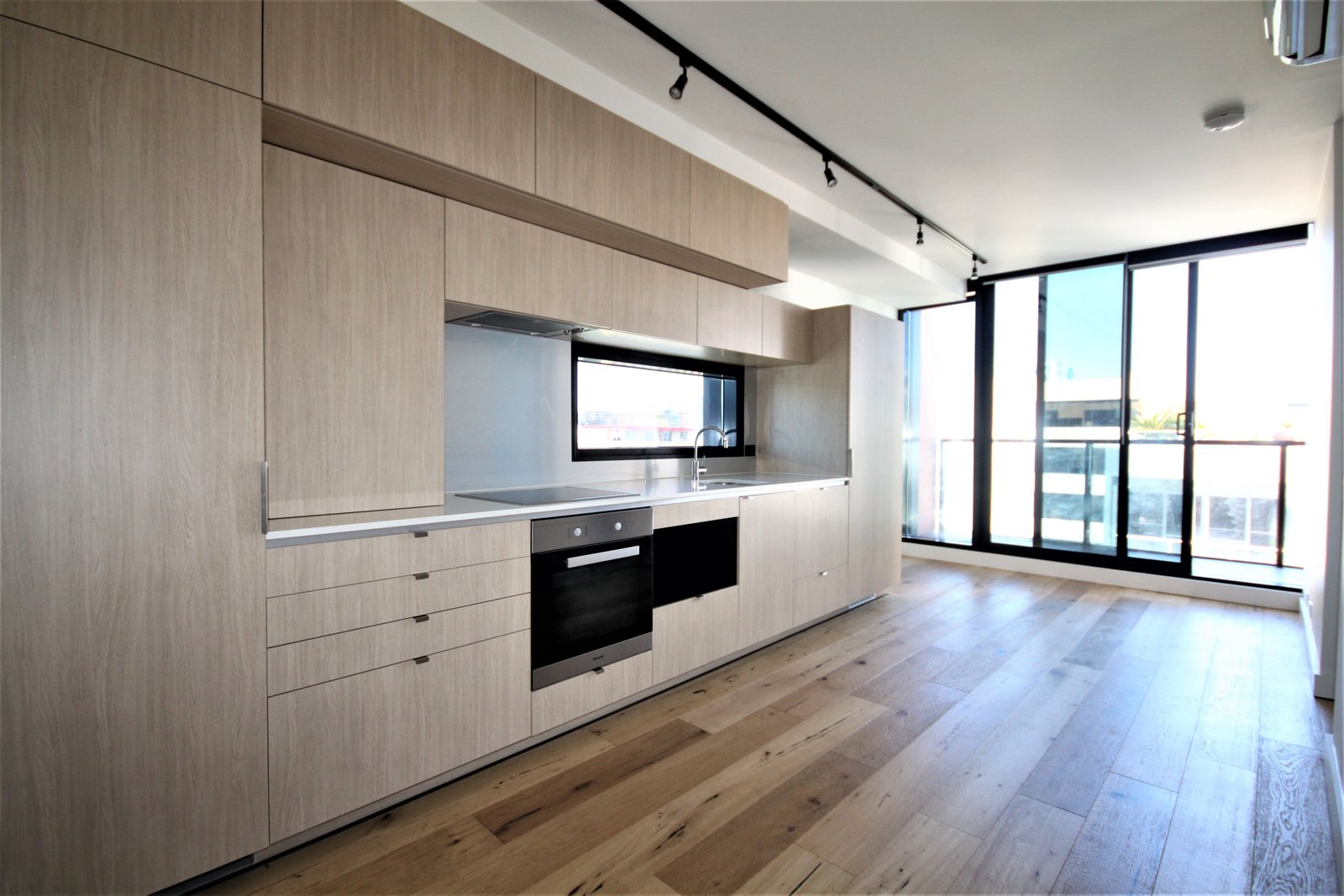 Gallery: 608/97 Palmerston Crescent