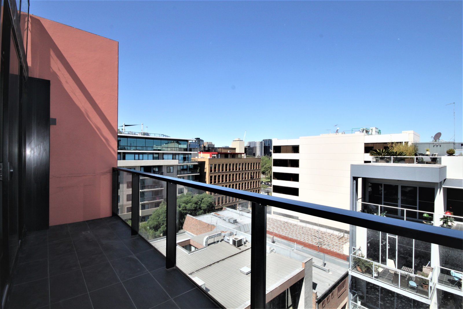 Gallery: 608/97 Palmerston Crescent