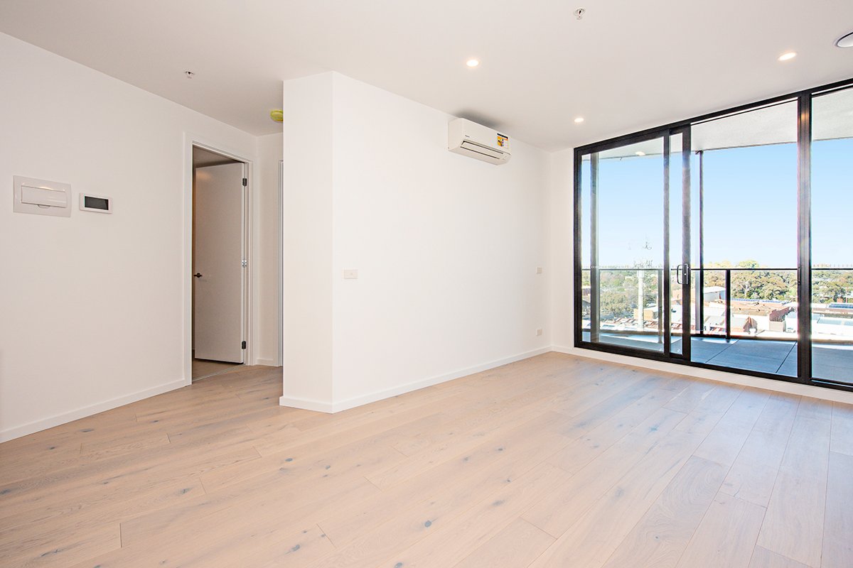 Gallery: 608D/168 Whitehorse Road