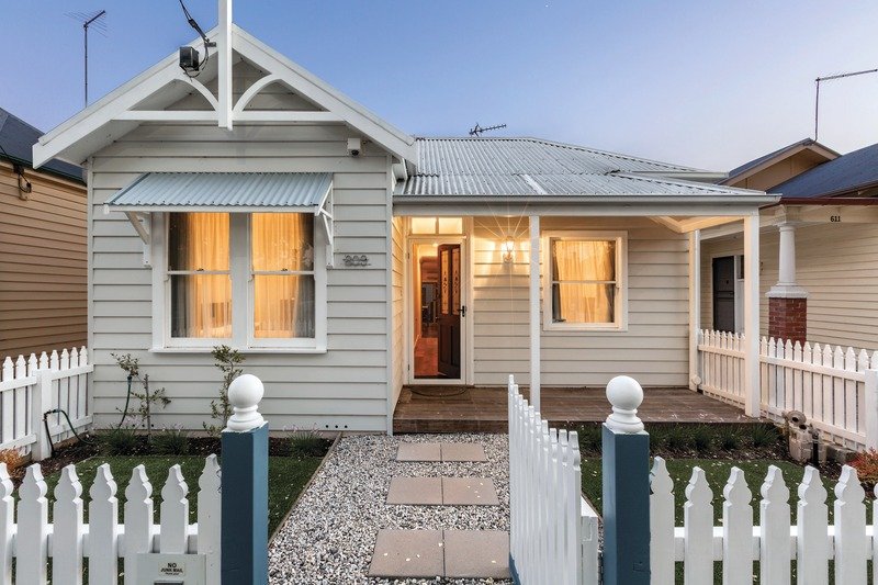 Gallery: 609 Dana Street