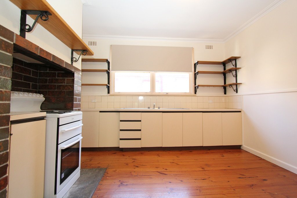 609 Nicholson Street BLACK HILL 4