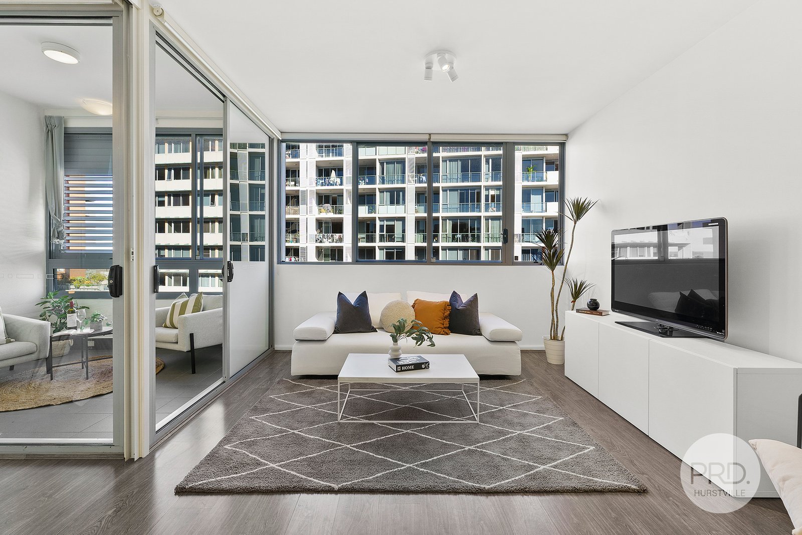 609/103 Forest Road HURSTVILLE 1