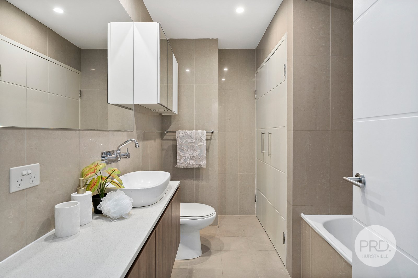 609/103 Forest Road HURSTVILLE 7