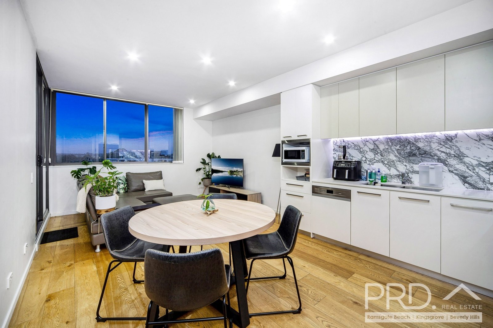 609/8 Wharf Road GLADESVILLE 4