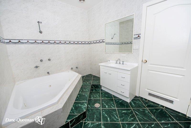 60a Ronald Avenue SHOAL BAY 24