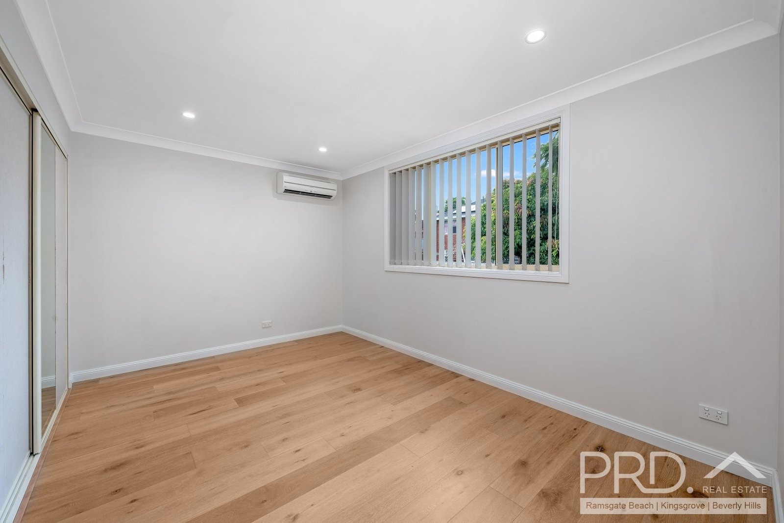 6/1-3 Mercury Street BEVERLY HILLS 4