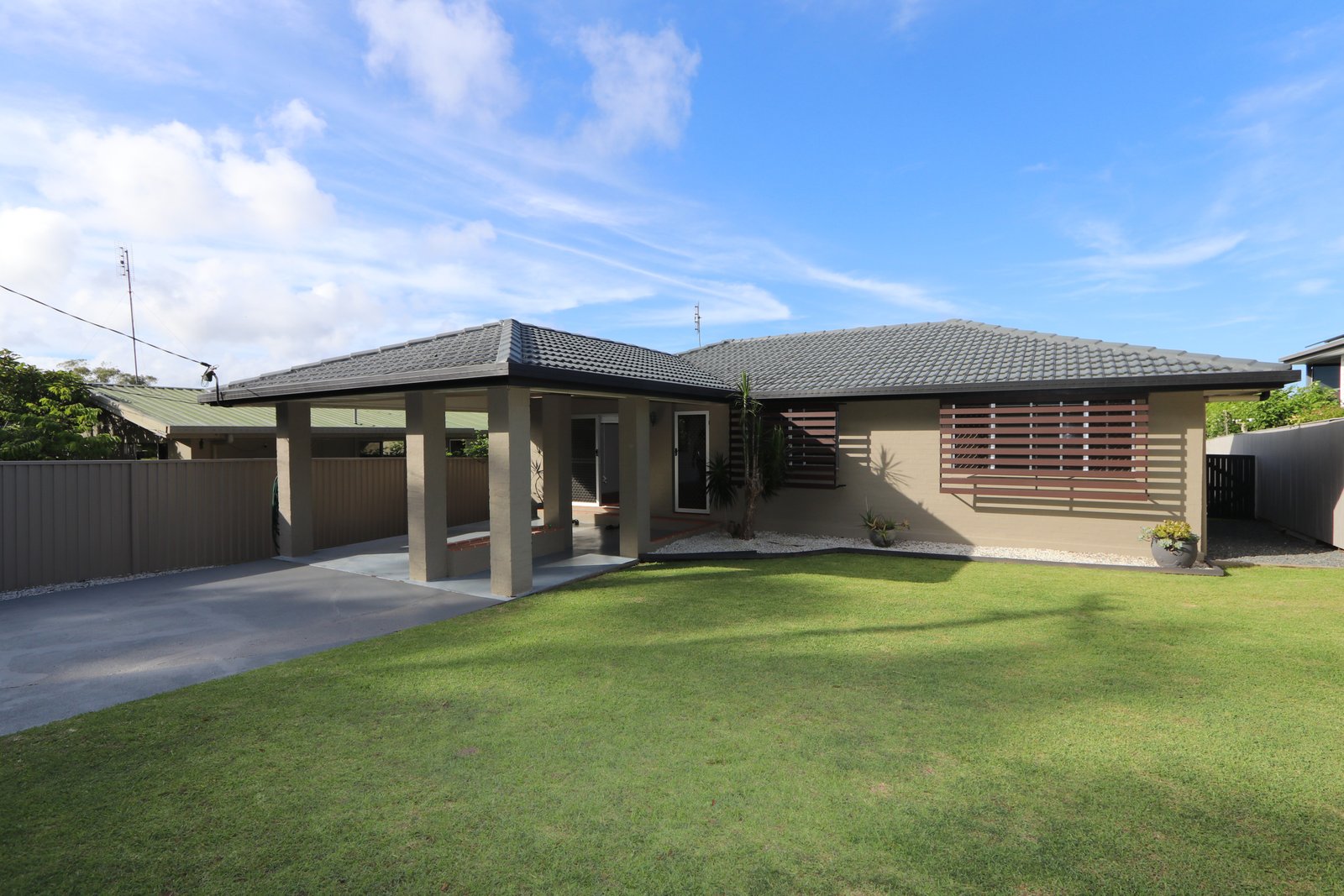 61 Baratta Street SOUTHPORT 16