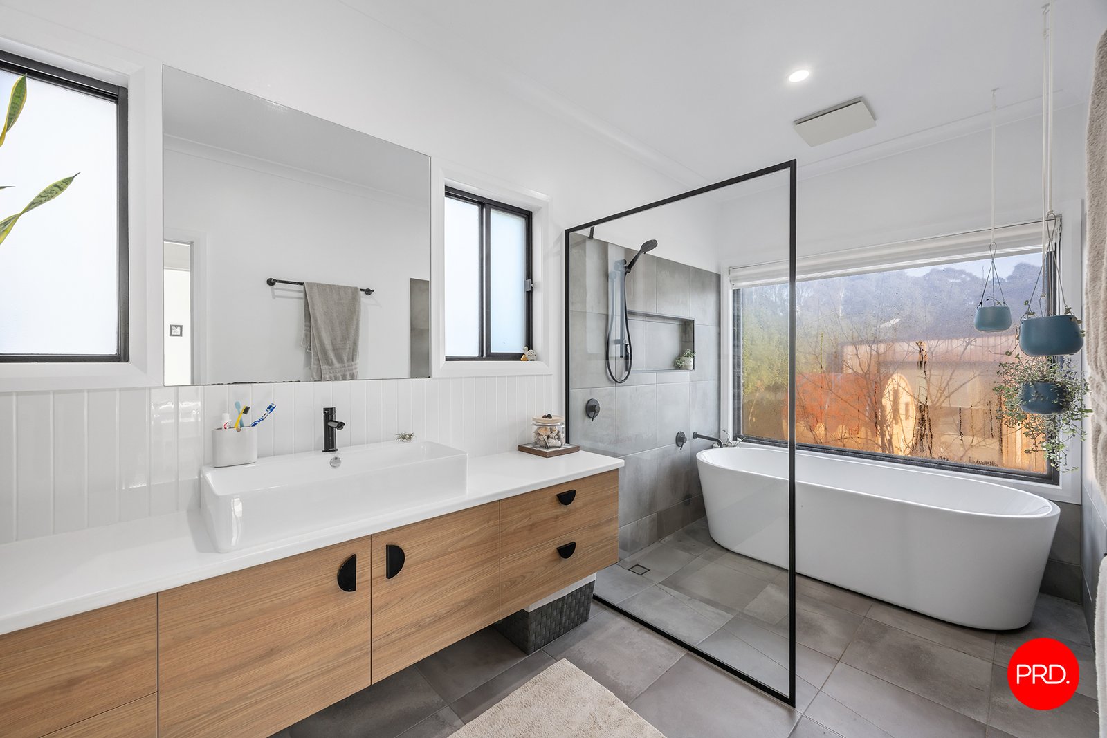 61 Blakeley Road CASTLEMAINE 14