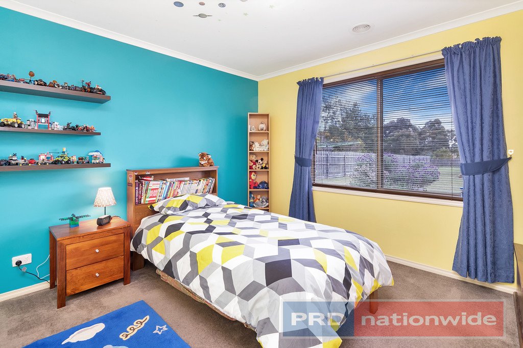 61 Briardale Avenue ENFIELD 9