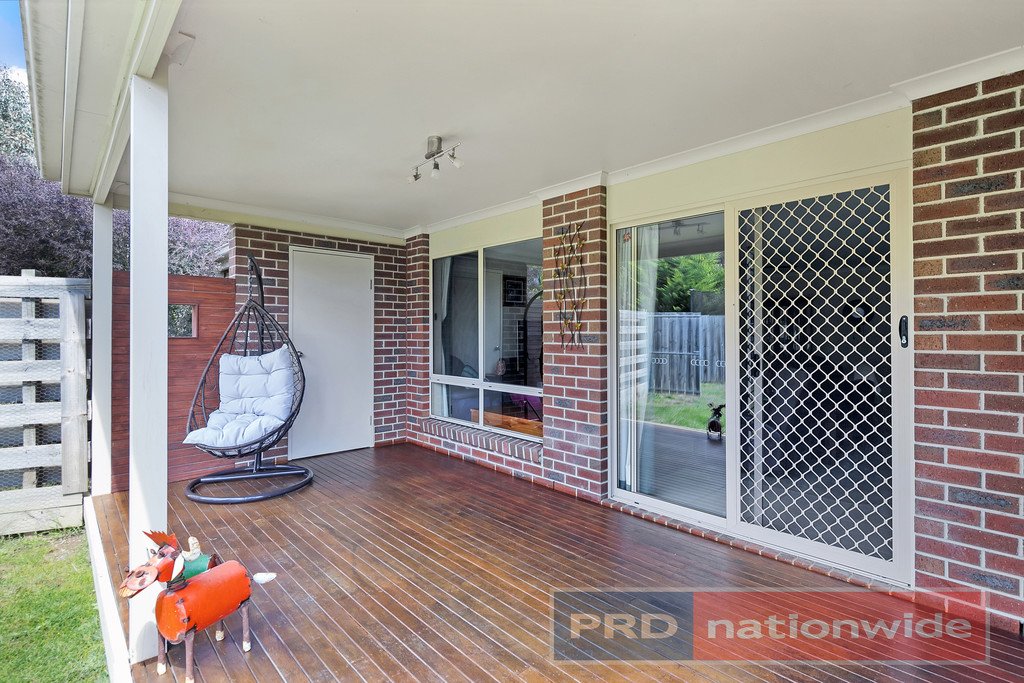 61 Briardale Avenue ENFIELD 14