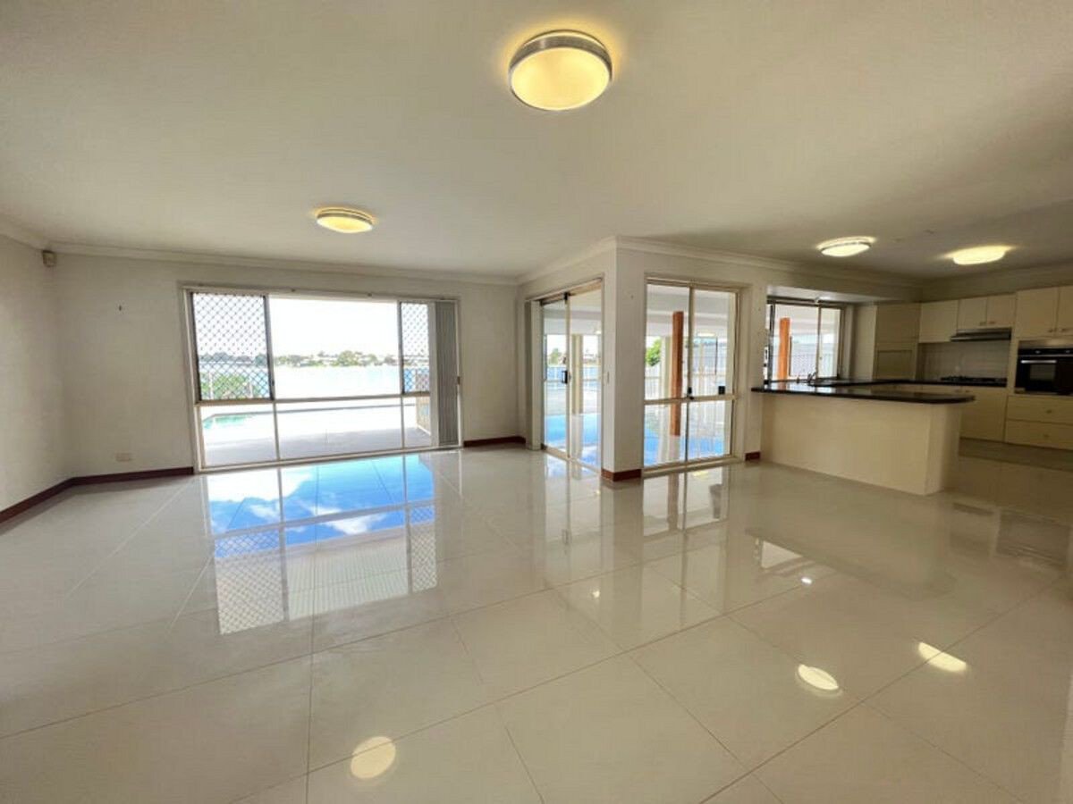 61 Cassowary Drive Burleigh Waters 9