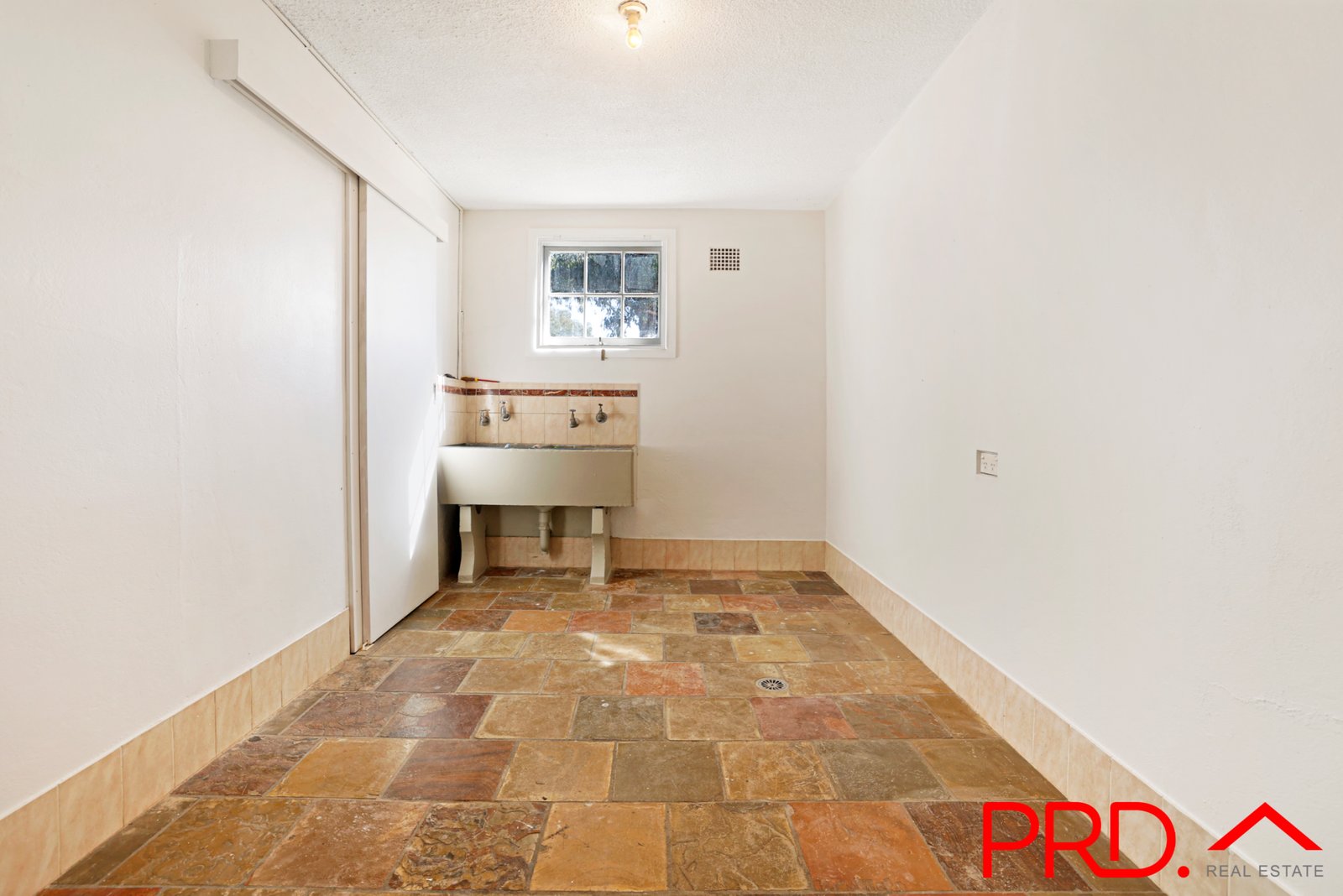 61 Church Street TAMWORTH 9