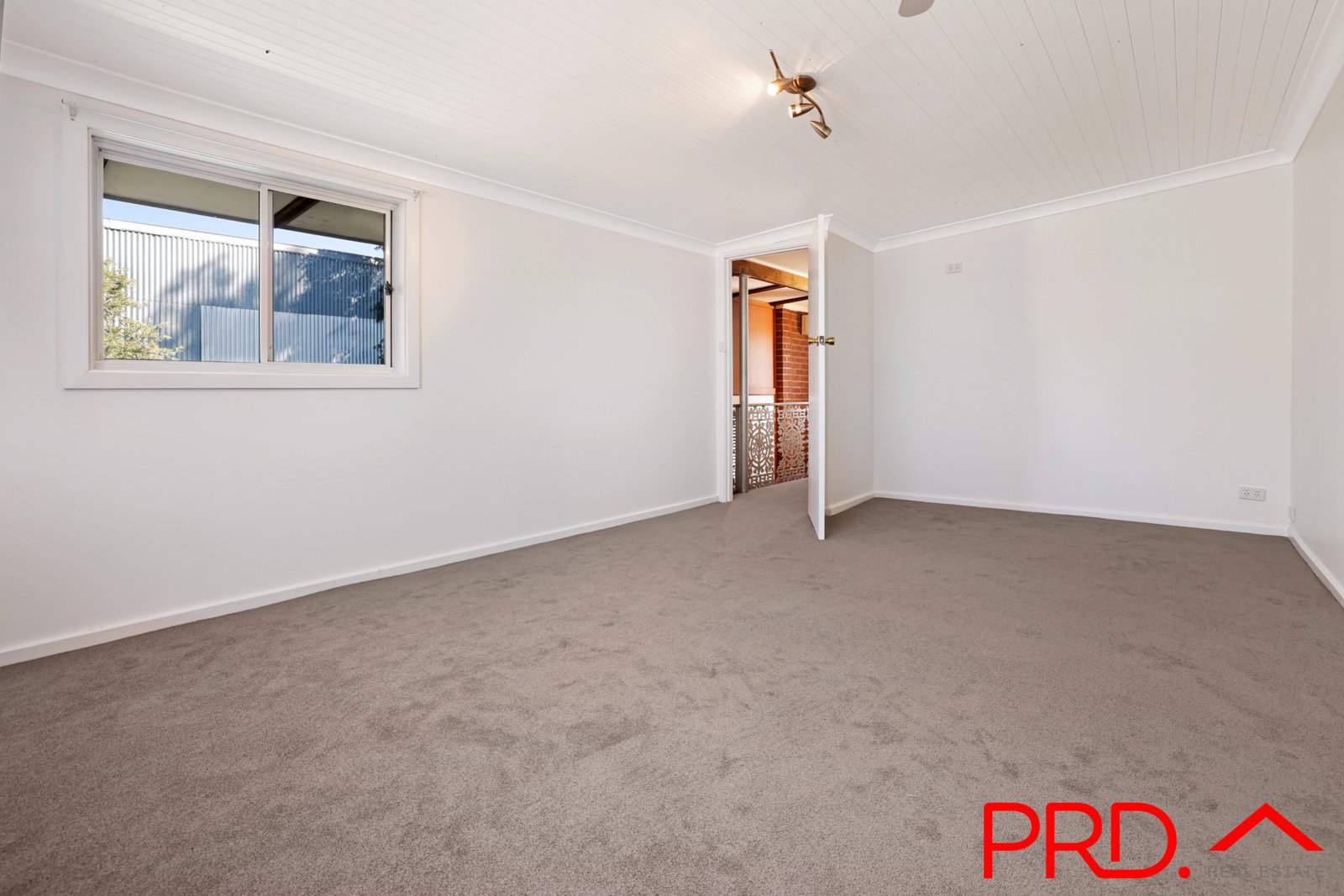 61 Church Street TAMWORTH 13