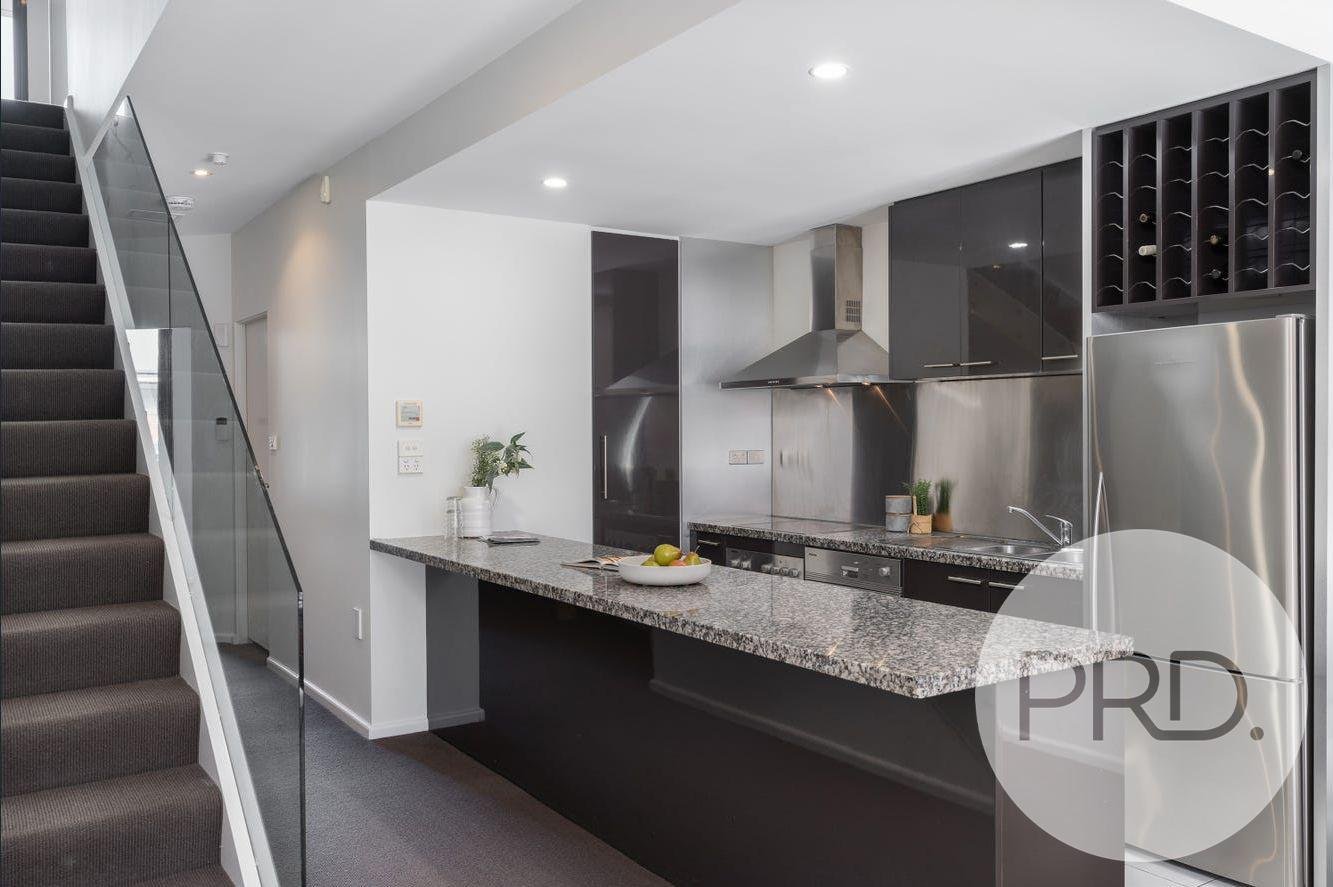 6/1 Collins Street HOBART 4