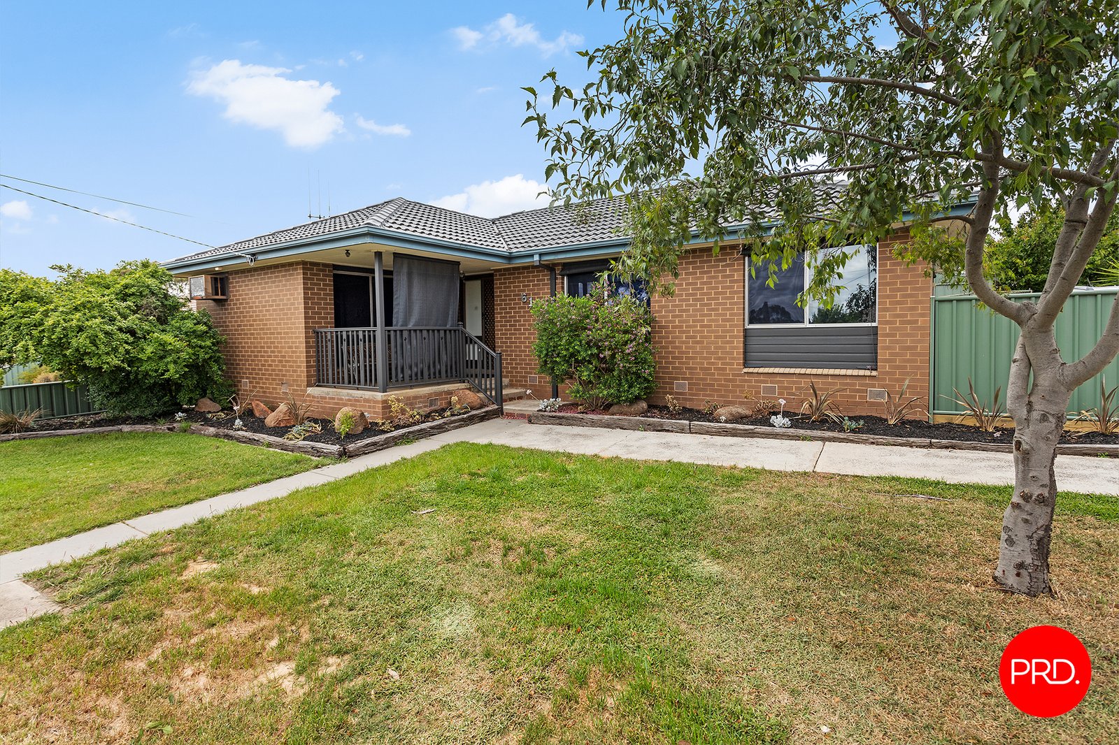 61 Derwent Drive LONG GULLY 3