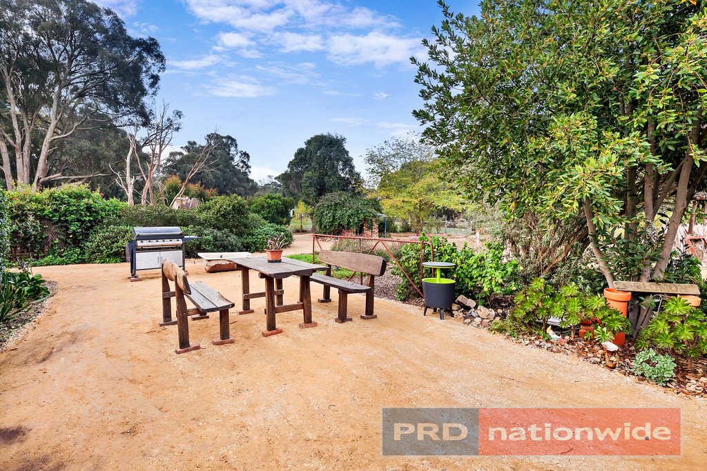 61 Egerton-Bungeeltap Road MOUNT EGERTON 15