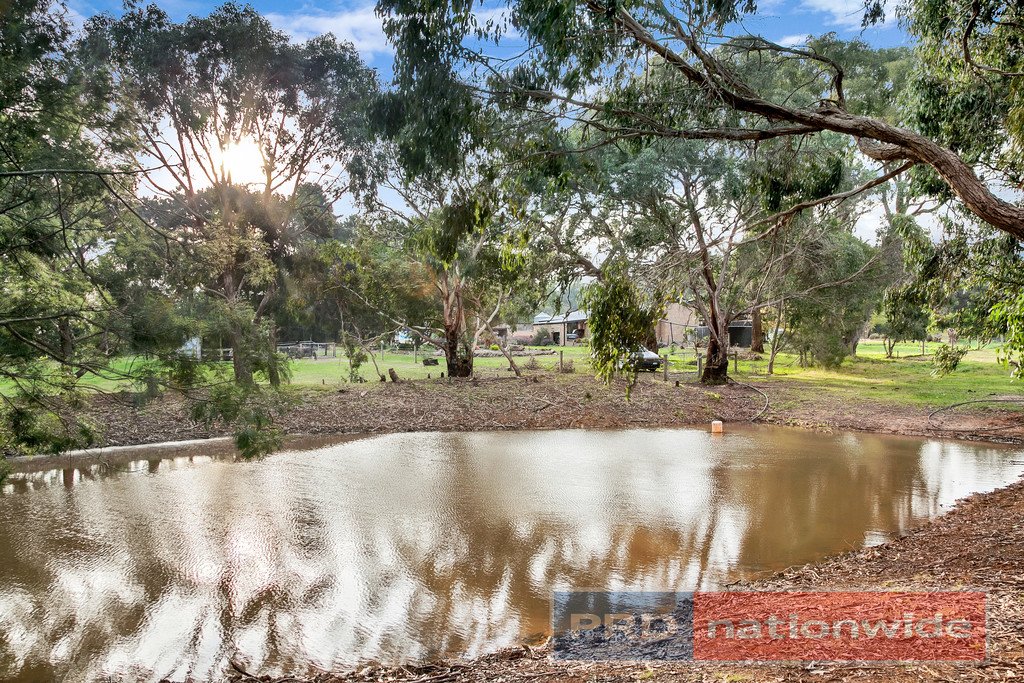 61 Egerton-Bungeeltap Road MOUNT EGERTON 18