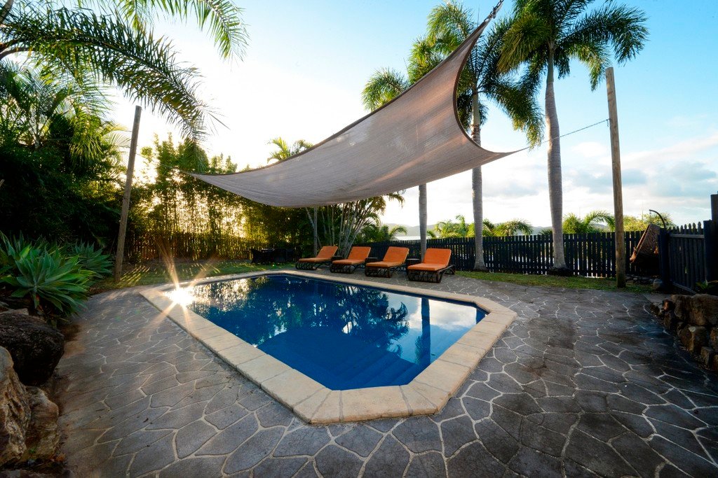 61 Eshelby Drive CANNONVALE 16