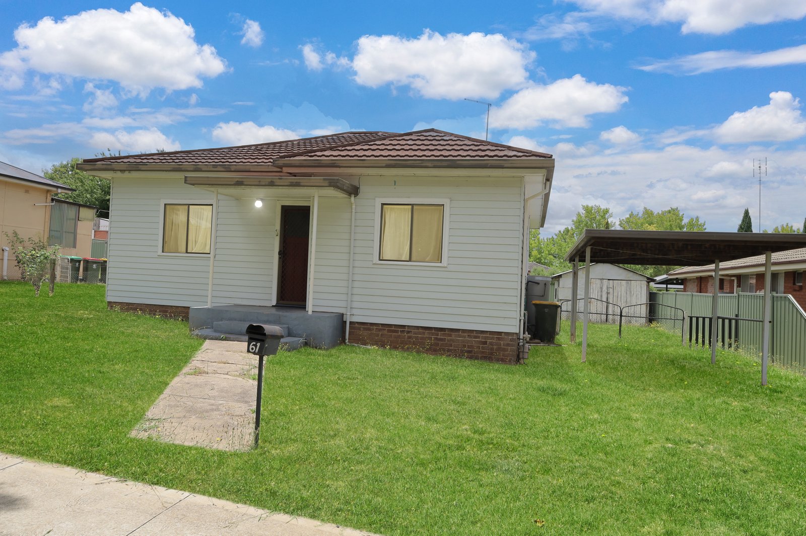 61 Gardiner Road ORANGE 1