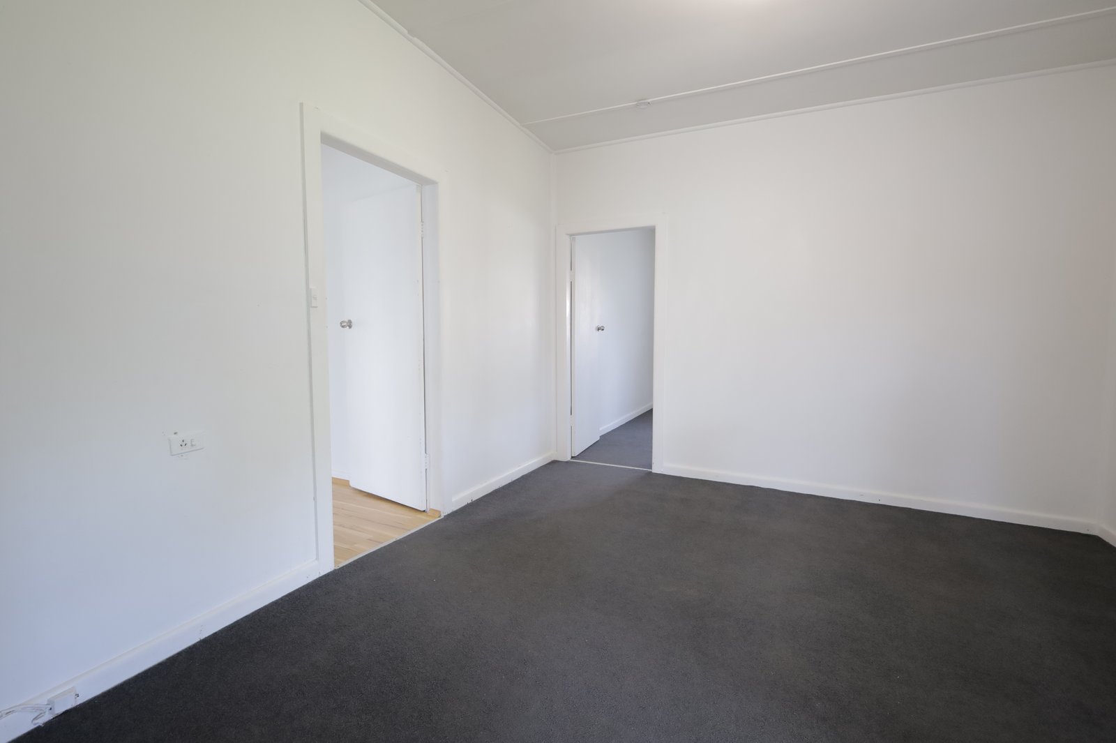 61 Gardiner Road ORANGE 6