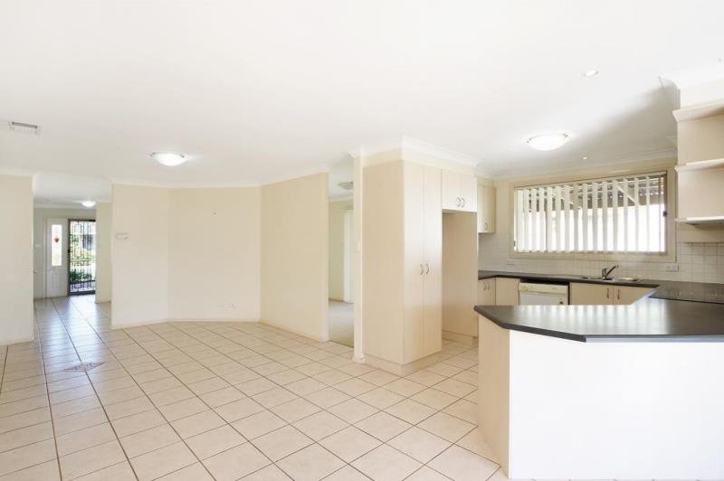 61 Greg Norman Drive TAMWORTH 2